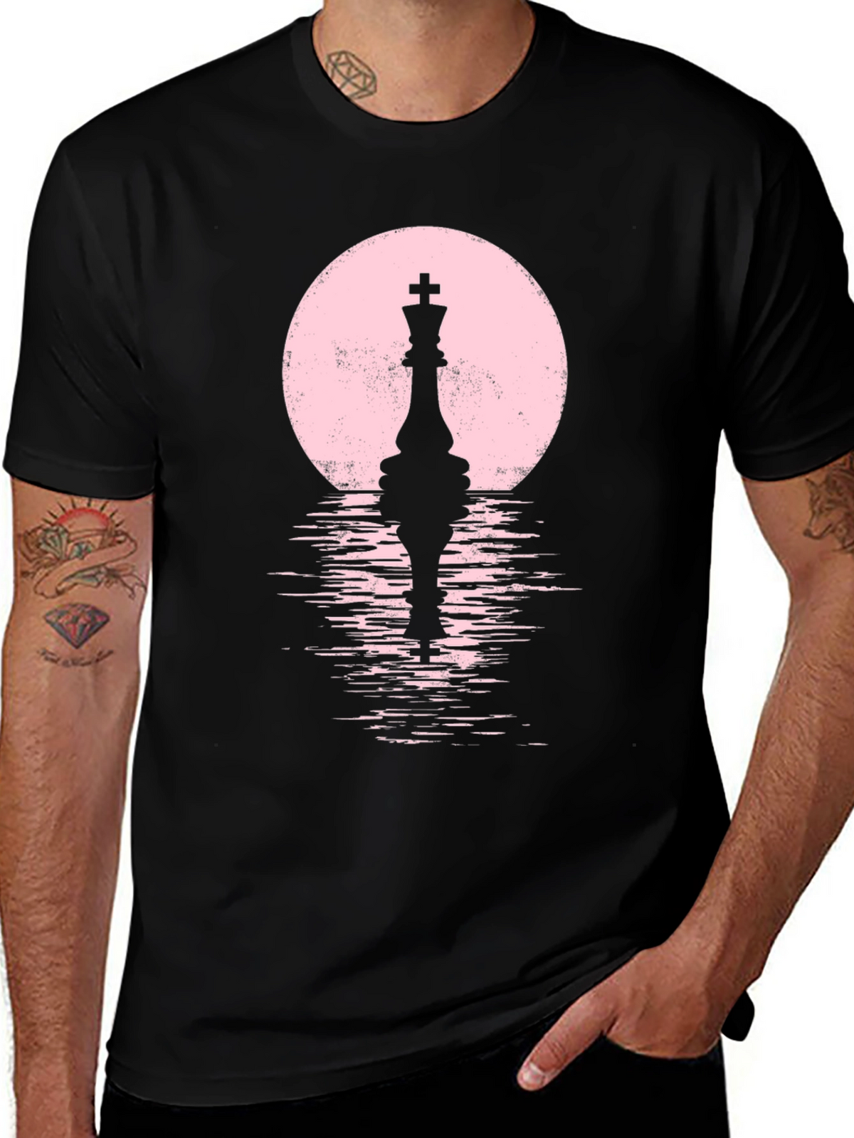 Chess King Graphic Tee - Stylish Black T-Shirt