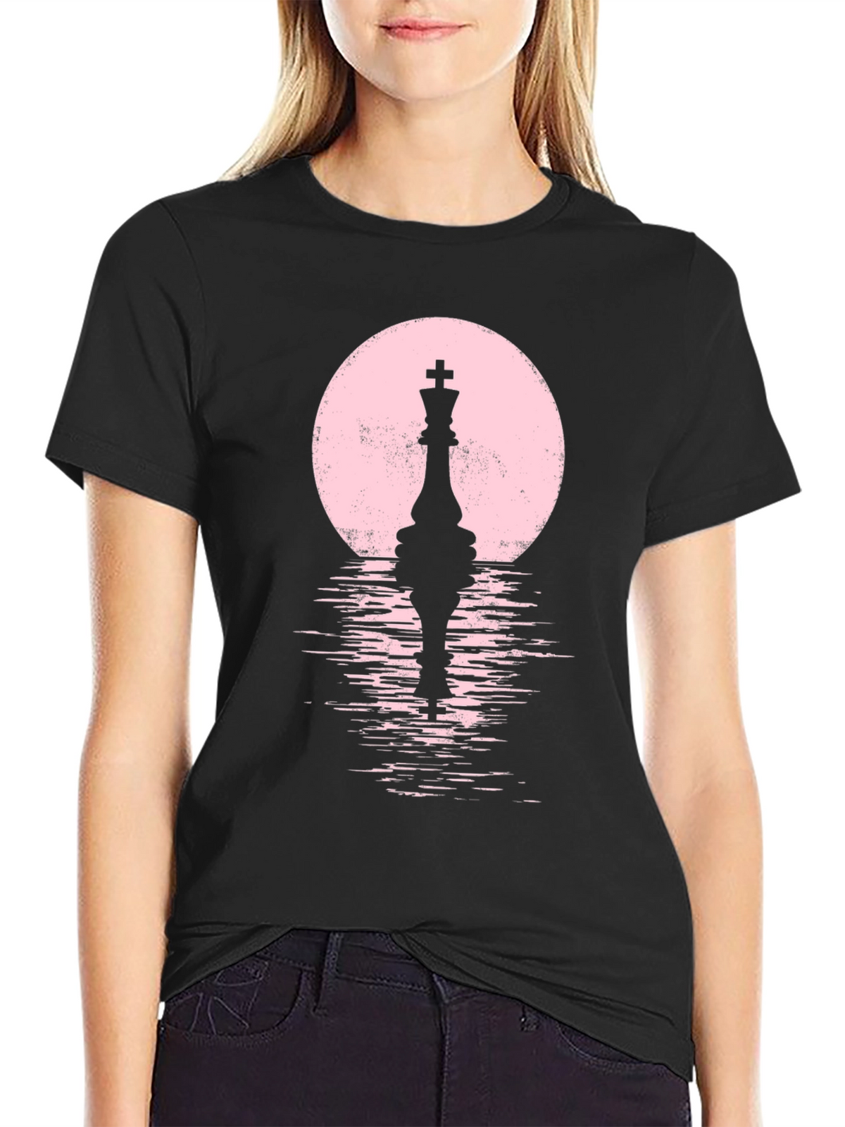 Chess King Graphic Tee - Stylish Black T-Shirt